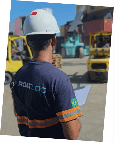 Paranaguá Itapoá - Armazenagem, crossdocking e pré-stacking com equipamentos novos e operação estendida para importação e exportação.